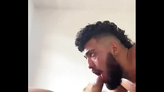 Ofereci caf&eacute; spitfire meu vizinho que ganhei pica pra mamar - Assista completo &lpar;RED&rpar;